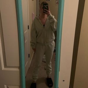 Talentless joggers in Pistachio